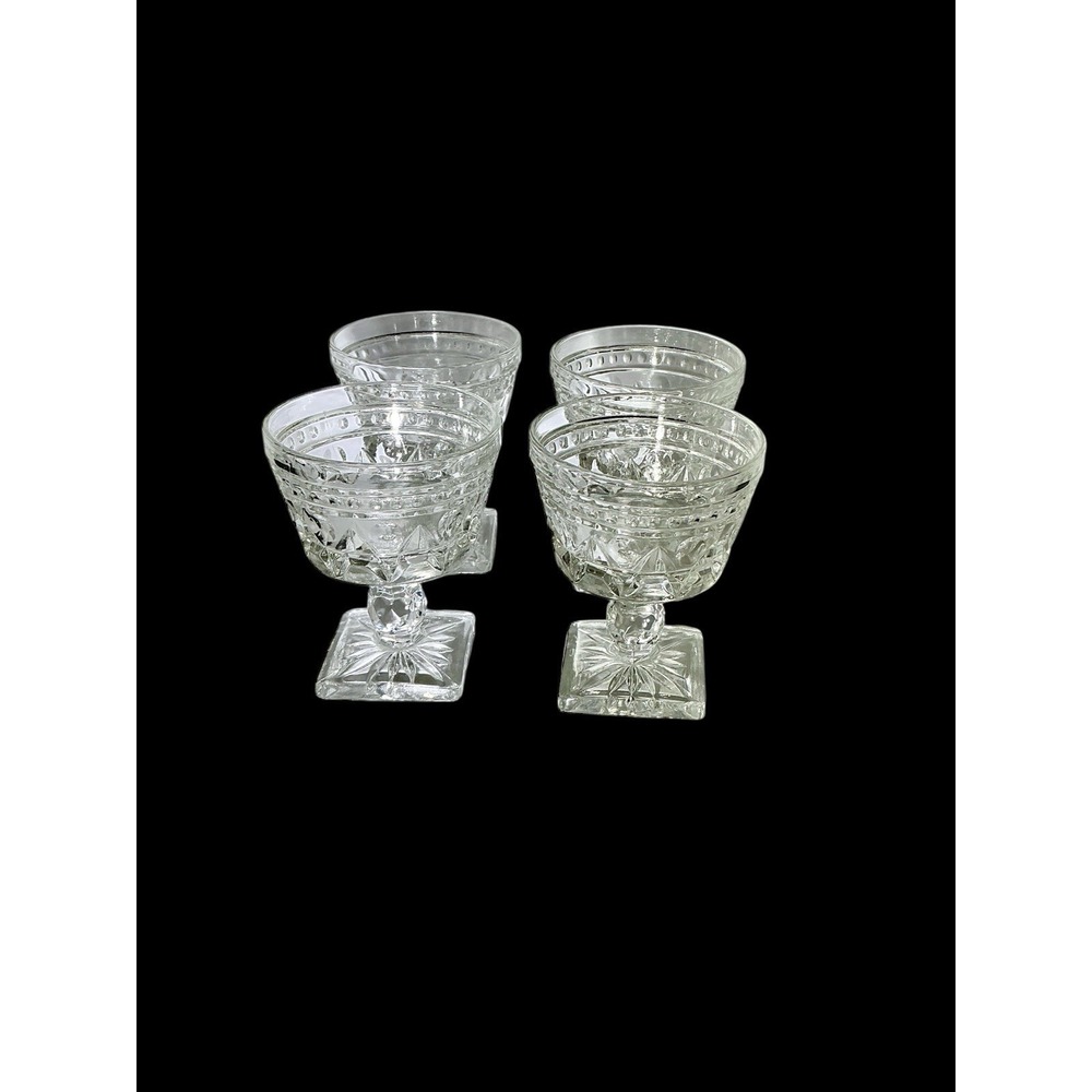 Set‎ of 4 vintage dessert cups in excellent condition Square Footed Base